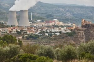CENTRALES NUCLEARES EN ESPAÑA. Foto por Envato.