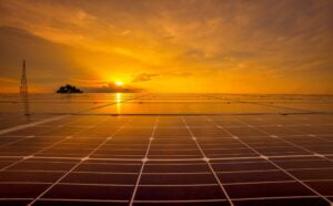 ENERGÍA SOLAR FOTOVOLTAICA. Foto por Envato.